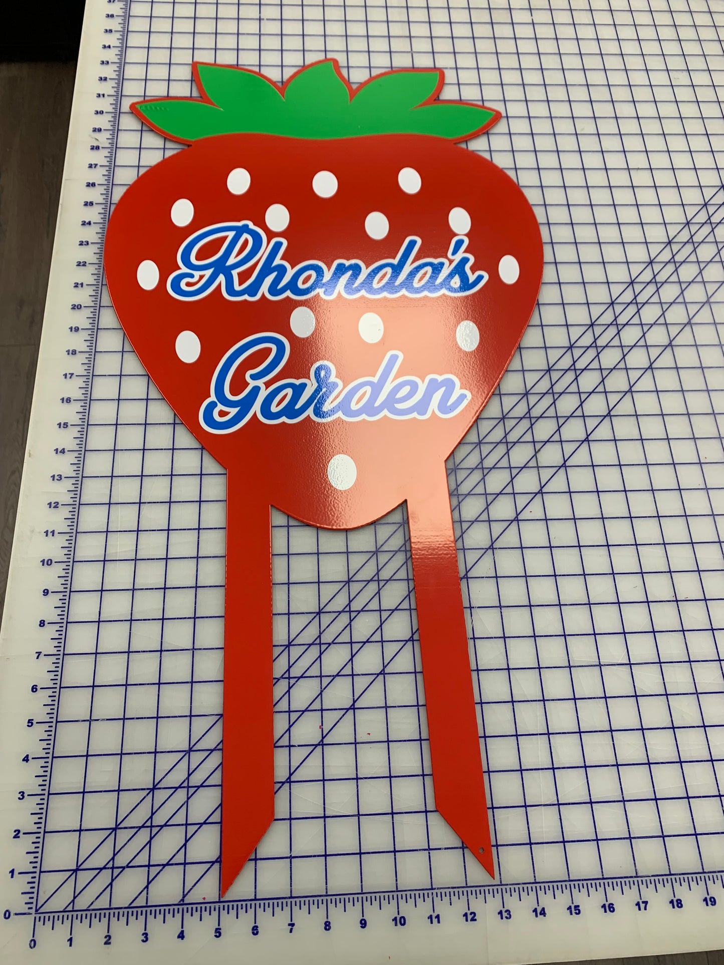 Tomato or Strawberry Garden Sign