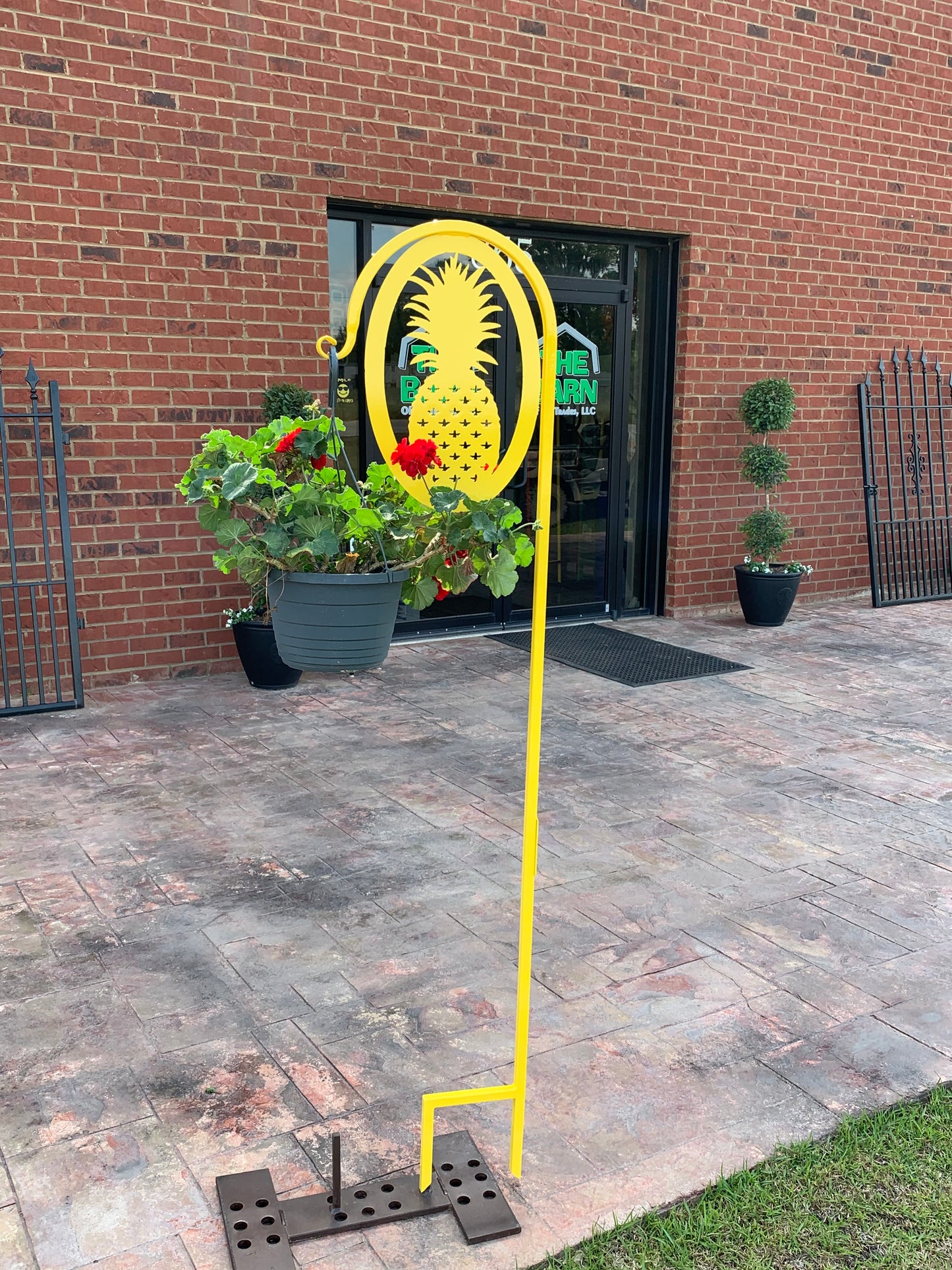 Pineapple Shepherd Hook- Display anywhere with four options-Choose your colors